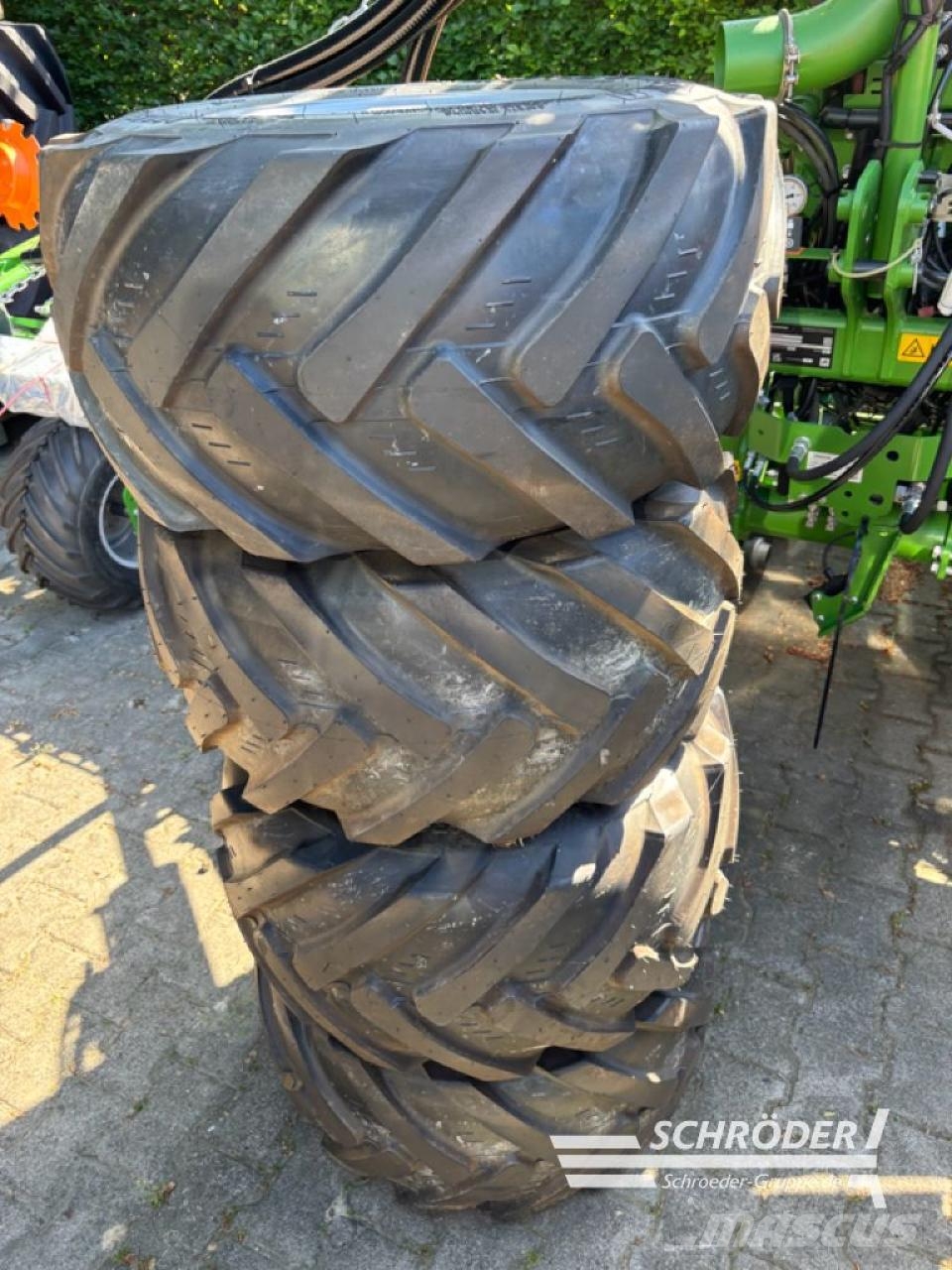 Schäffer KOMPLETTRÄDER 4 X 31X15.50-15 AS Zdvojené kolesá