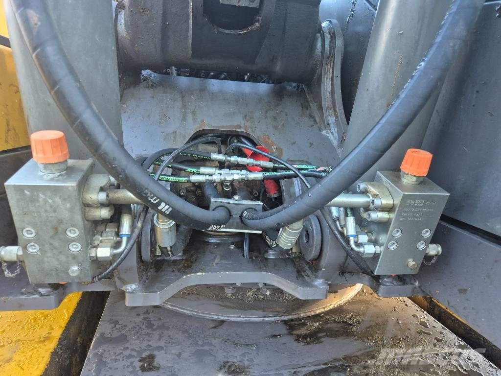 Volvo EW 160 C Hjulgravere