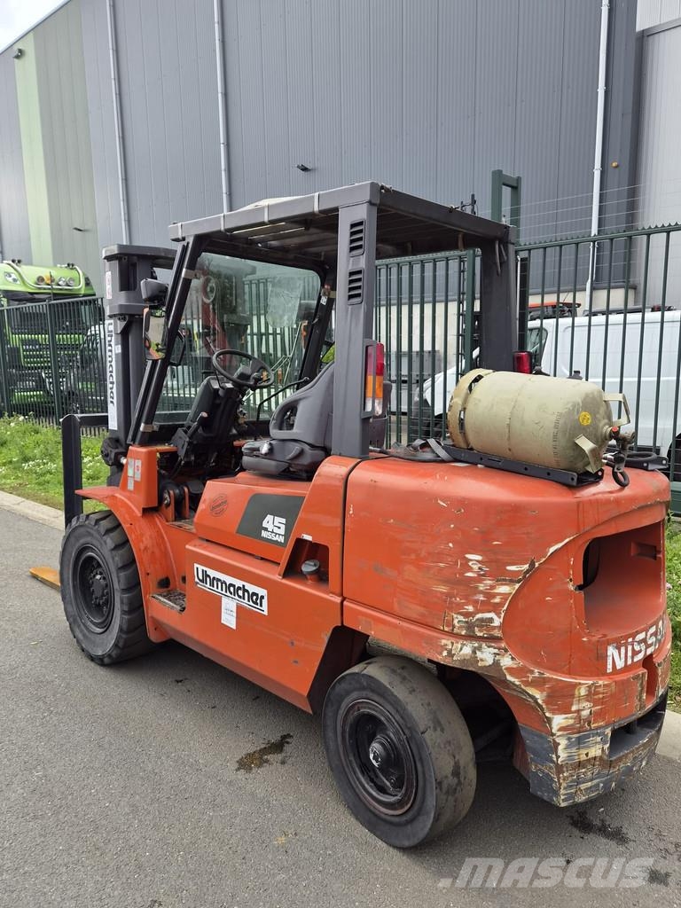 Nissan F04B45T Gāzes autoiekrāvēji (LPG)