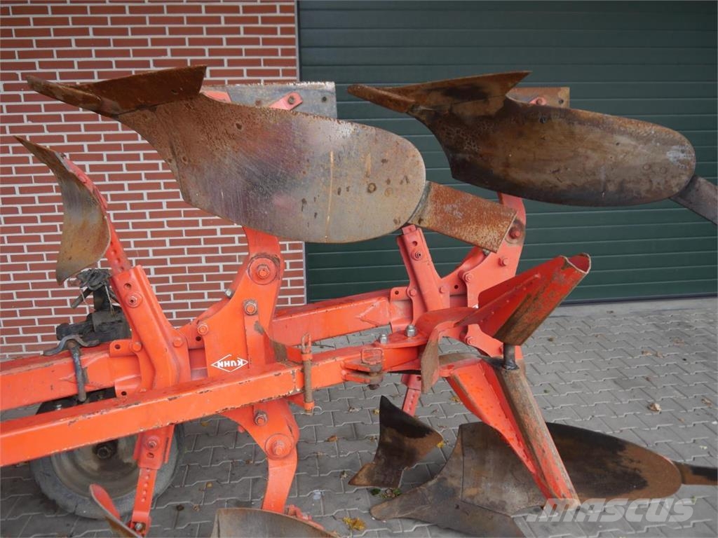 Kuhn Master 120 Obračalni plugi