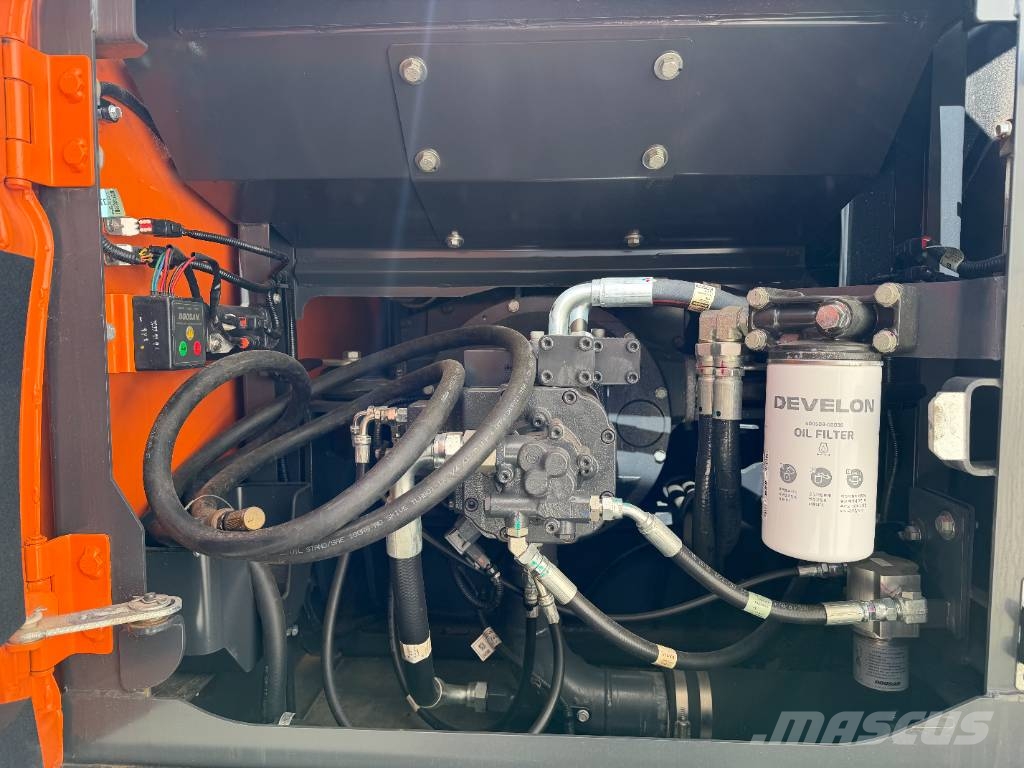 Develon DX 225 LC-7 Excavadoras sobre orugas