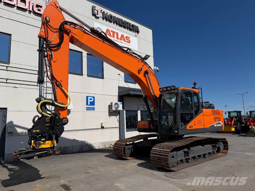 Develon DX 225 LC-7 Excavadoras sobre orugas