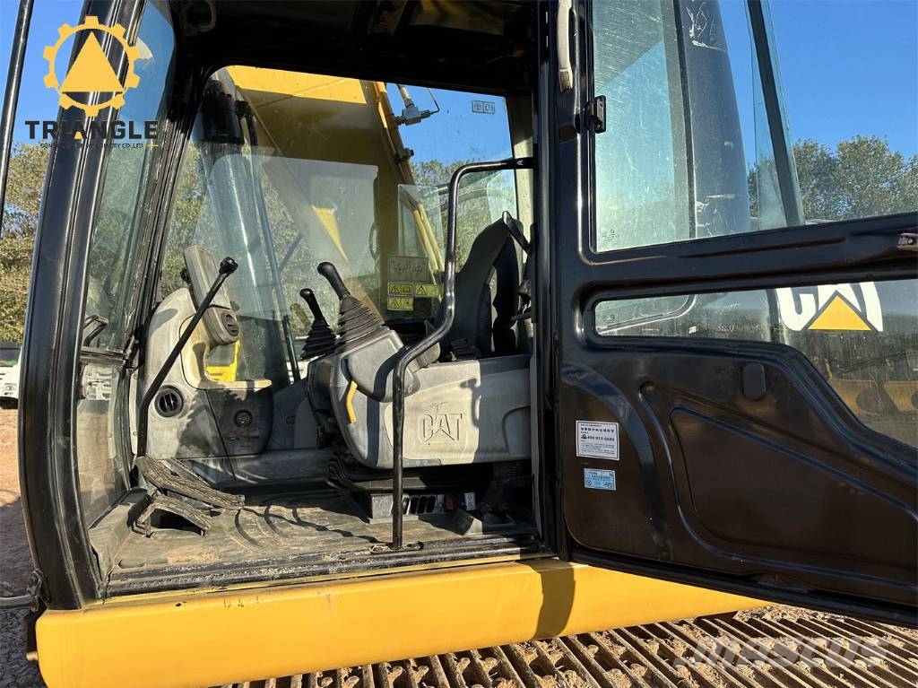 CAT 320 D L Гусеничні екскаватори