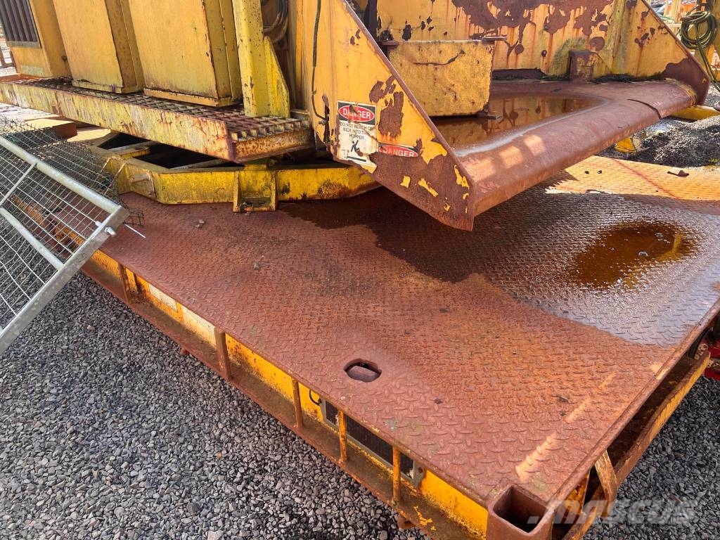 Conehead Chipper Perkins Engine with Road Rail Tra Holzhäcksler