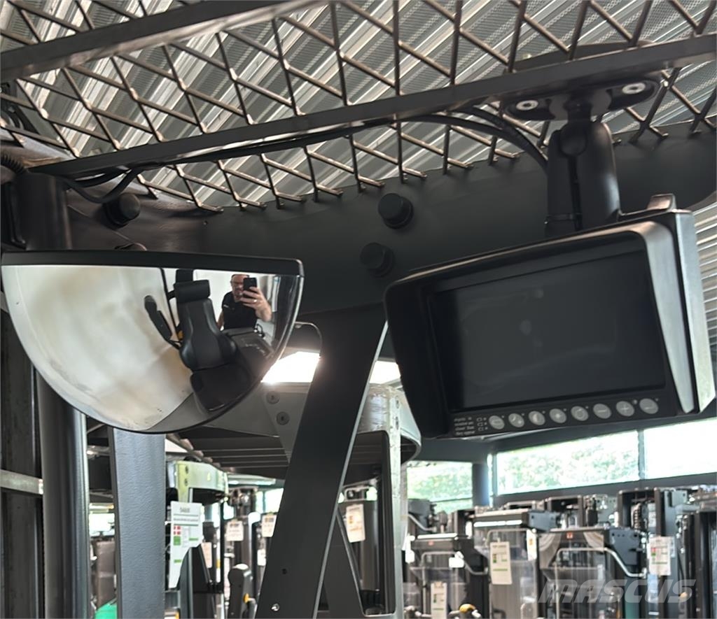 Atlet UMS160 Stivuitor cu catarg retractabil