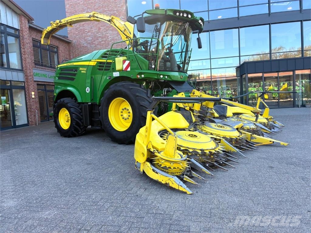 John Deere 8600i ProDrive 40km/h 목초 수확기