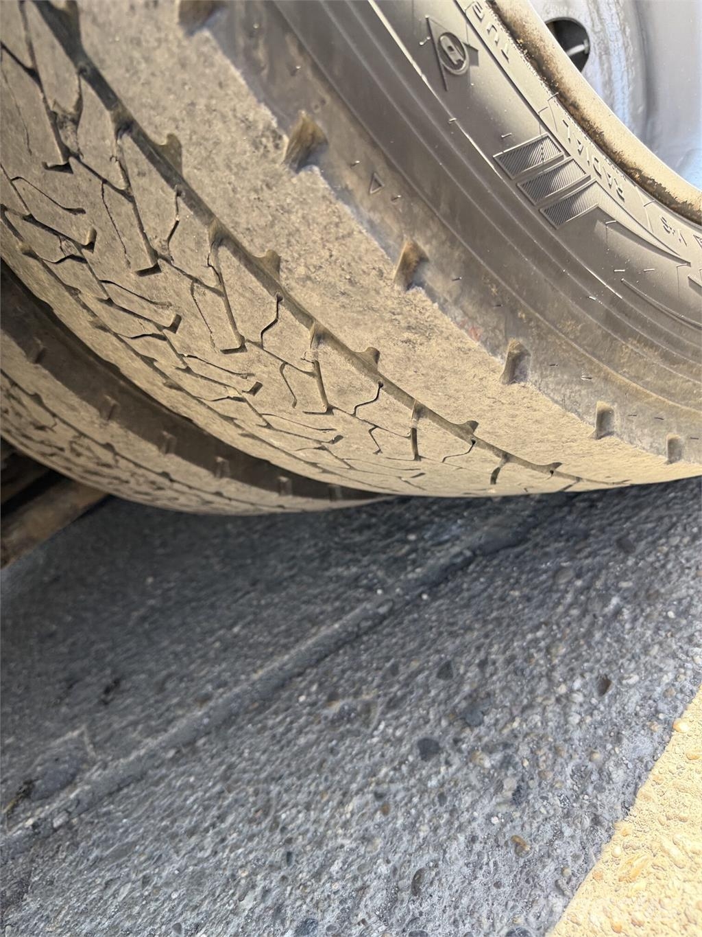 MAN TGX VIN 337 Camión con caja abierta