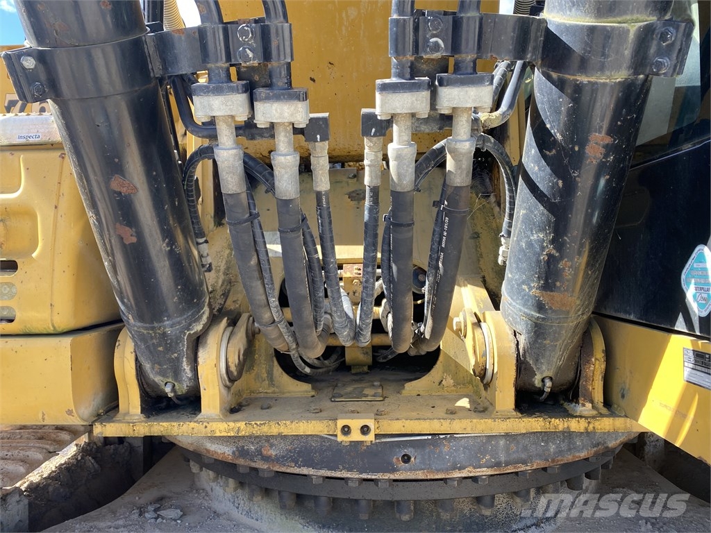 CAT 336 FLXE حفارات زحافة