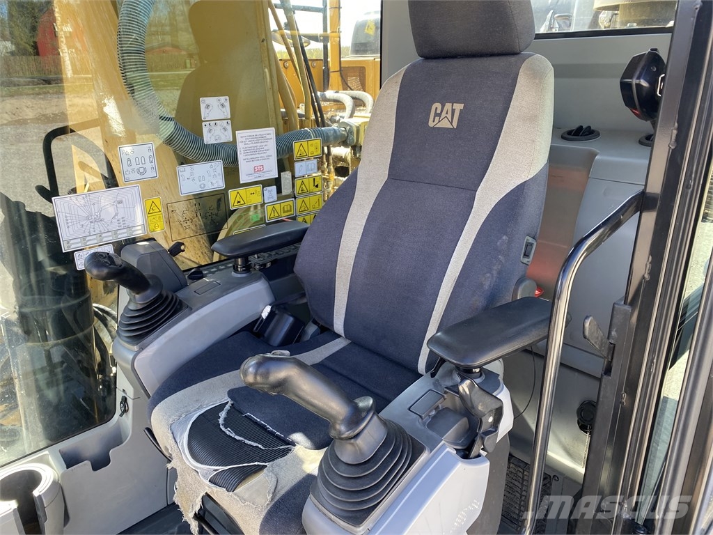 CAT 336 FLXE حفارات زحافة