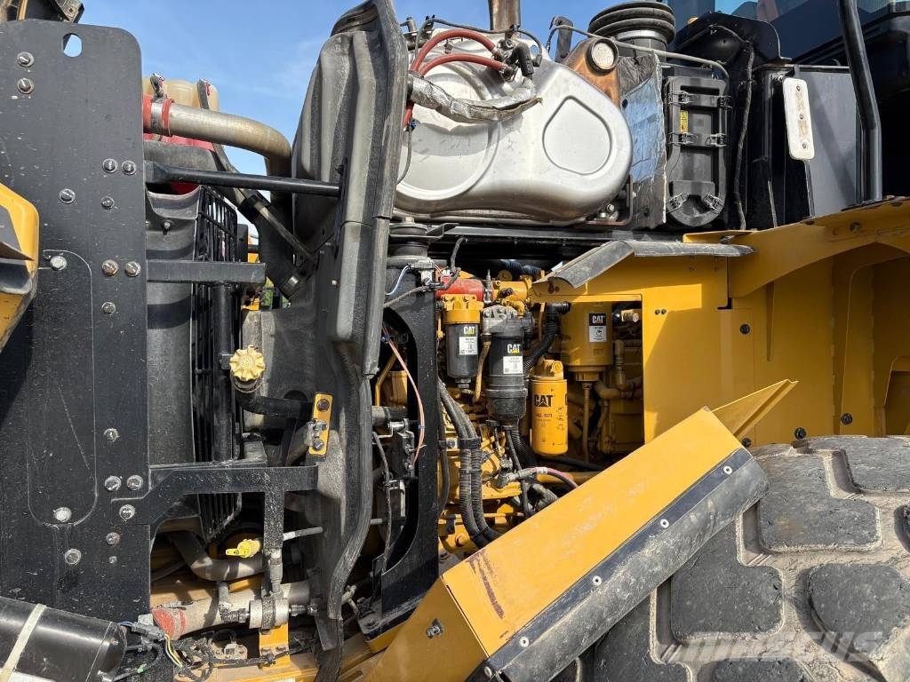 CAT 962 M Rataslaadurid