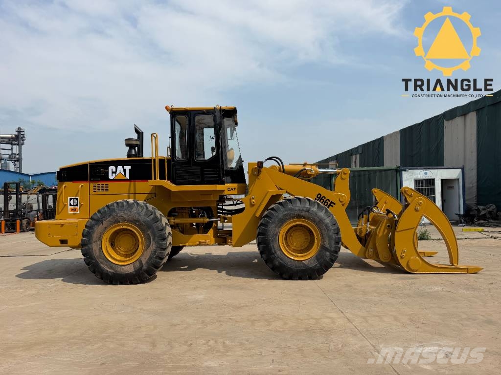 CAT 966 F Kolesni nakladalci