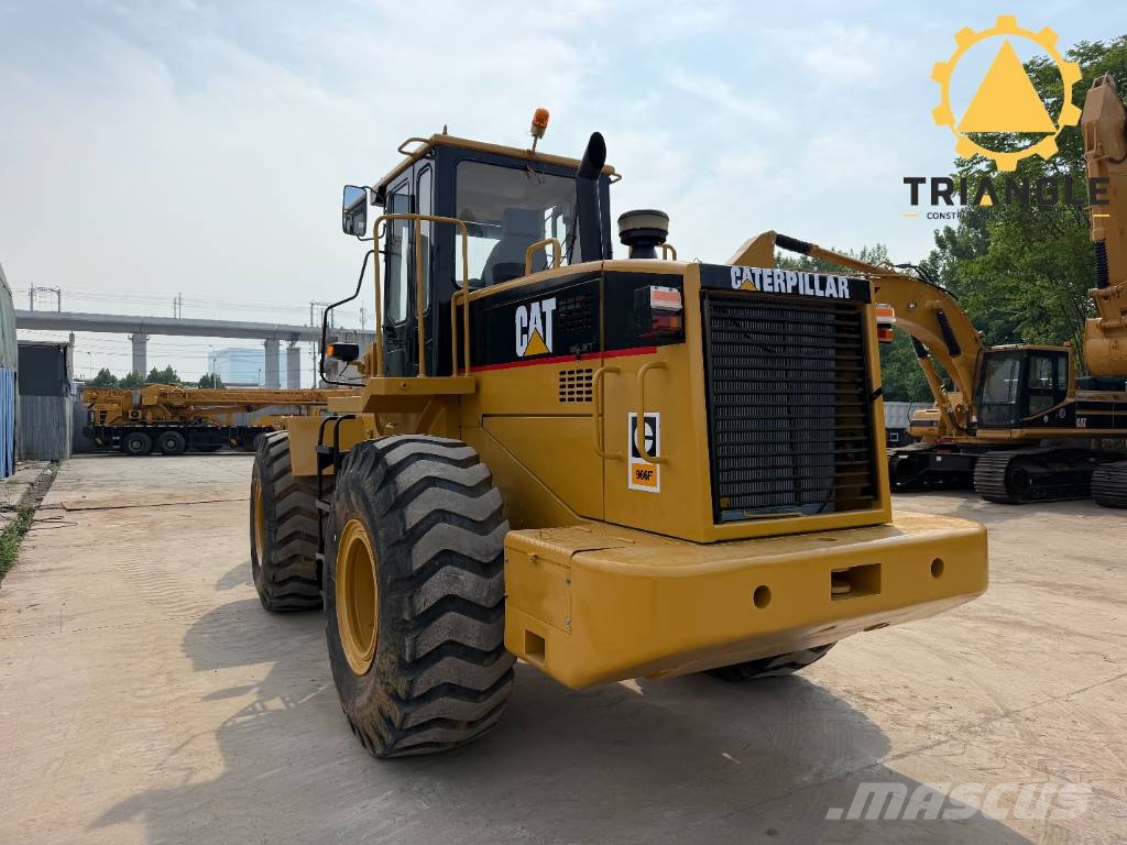 CAT 966 F Kolesni nakladalci