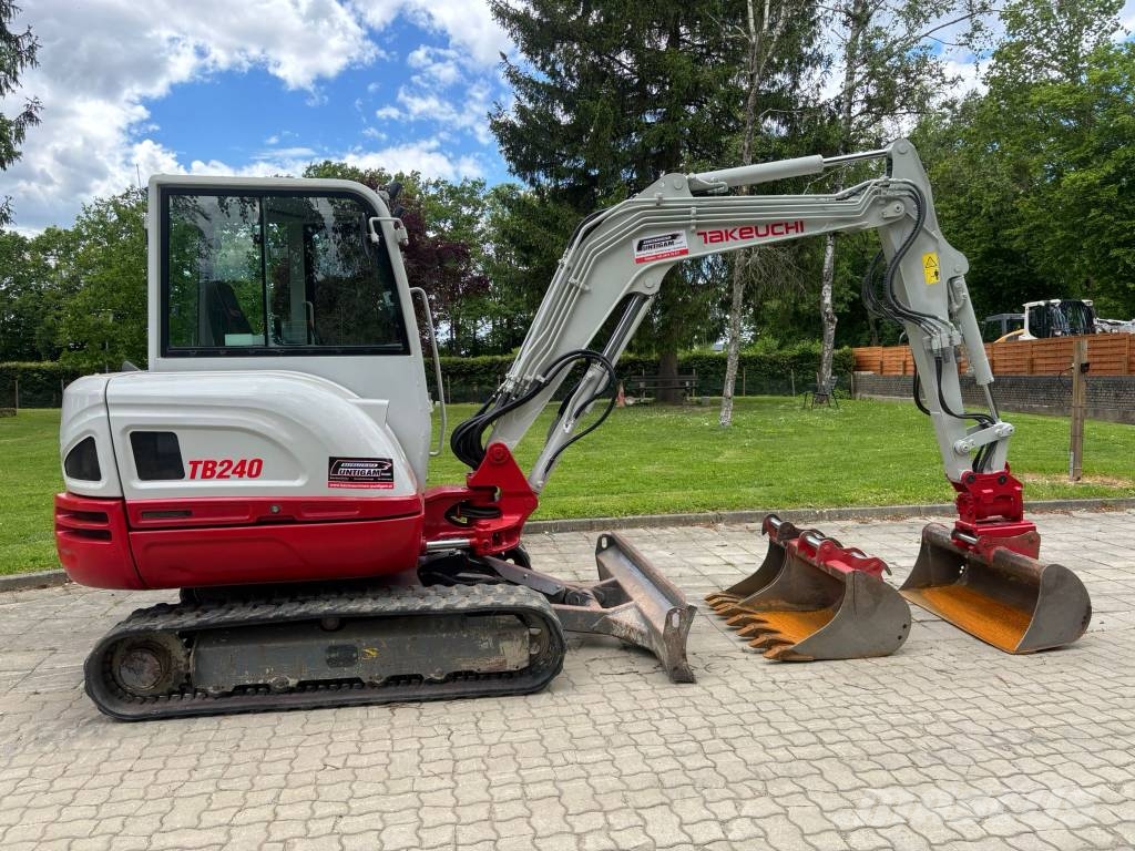 Takeuchi TB 240 Minibagger < 7t