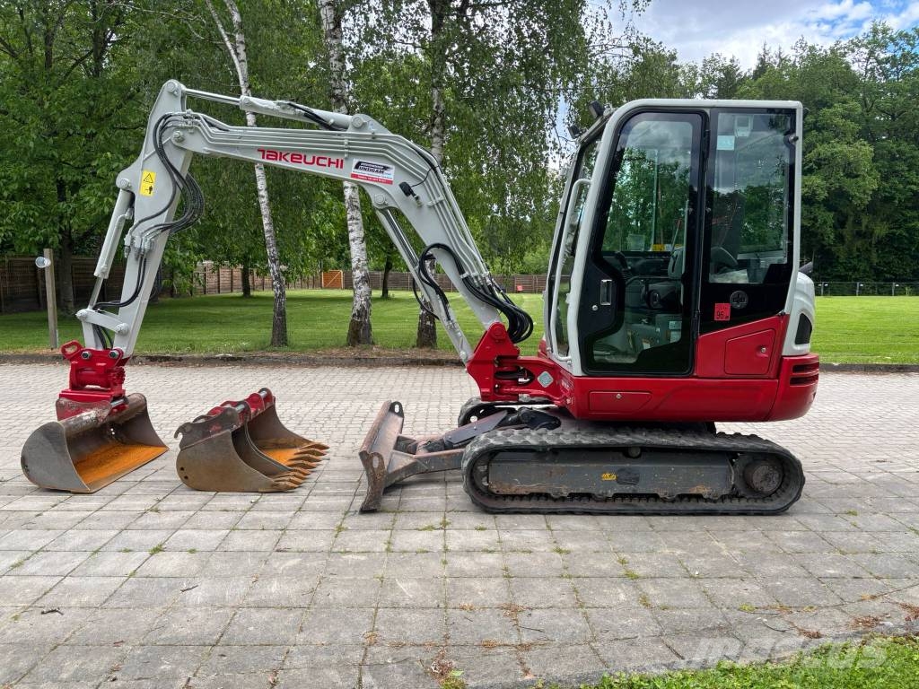 Takeuchi TB 240 Minibagger < 7t