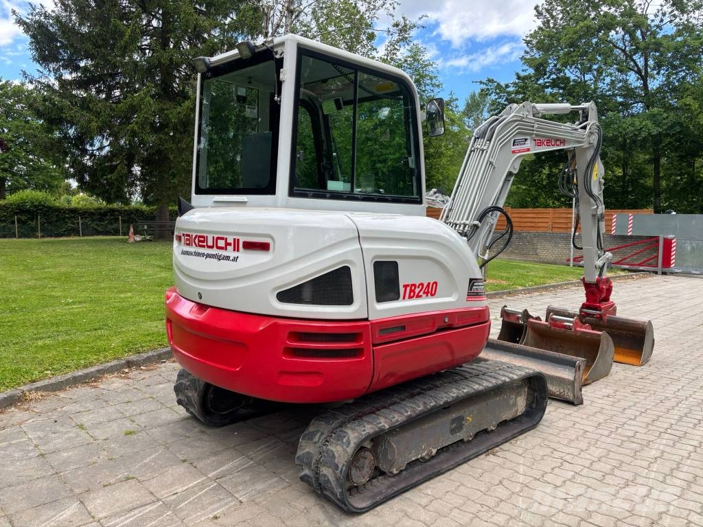 Takeuchi TB 240 Minibagger < 7t