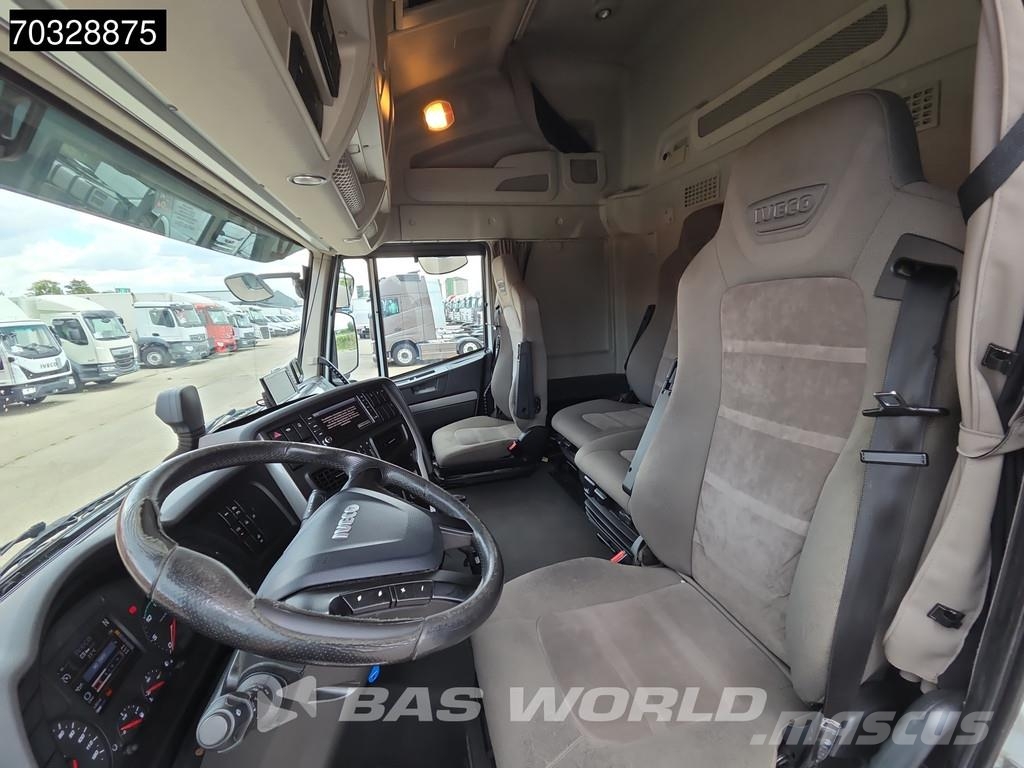 Iveco Stralis 420 4X2 18t Driving School Manual Gearbox Bakwagens met gesloten opbouw