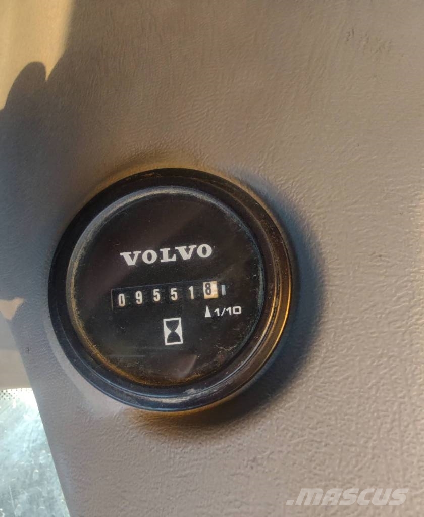 Volvo EC380DL Paletli ekskavatörler