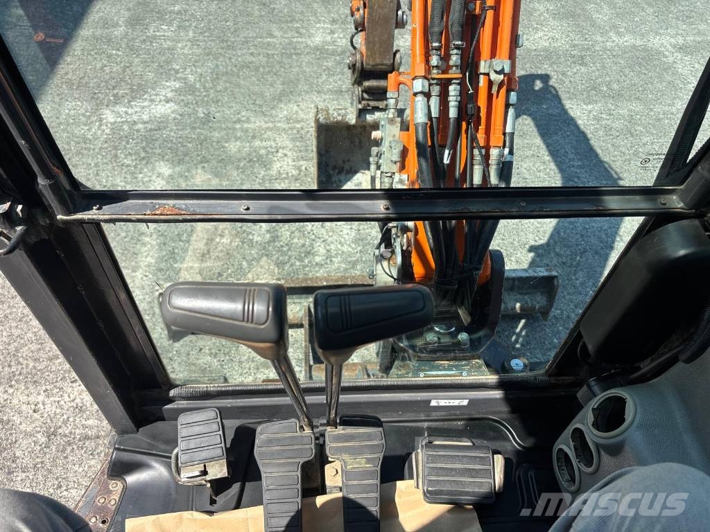 Doosan DX 27 Z Mini bagri <7t