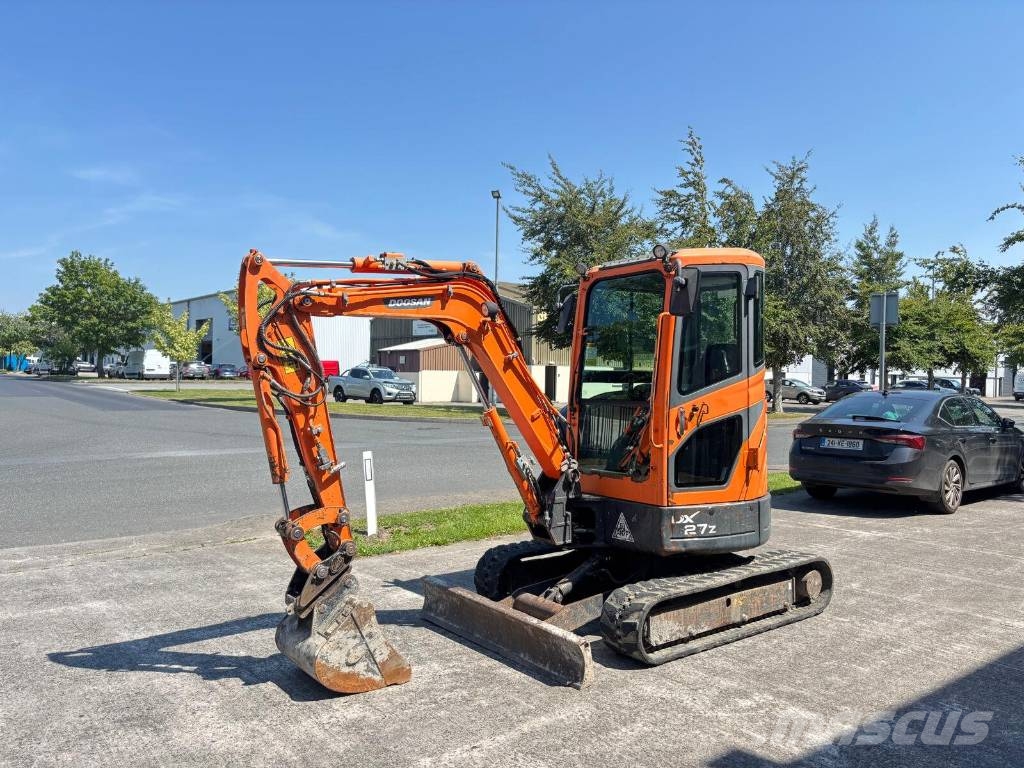 Doosan DX 27 Z Mini bagri <7t
