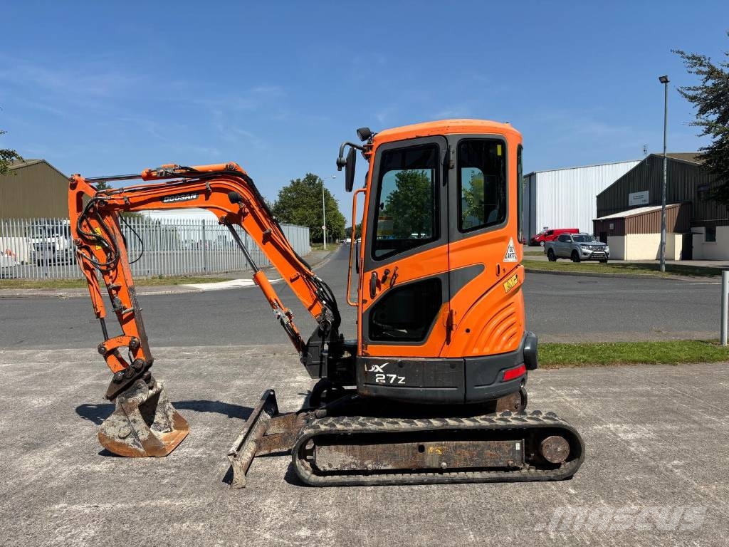 Doosan DX 27 Z Mini bagri <7t