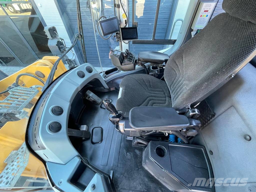 Liebherr L566 XPOWER Pyöräkuormaajat