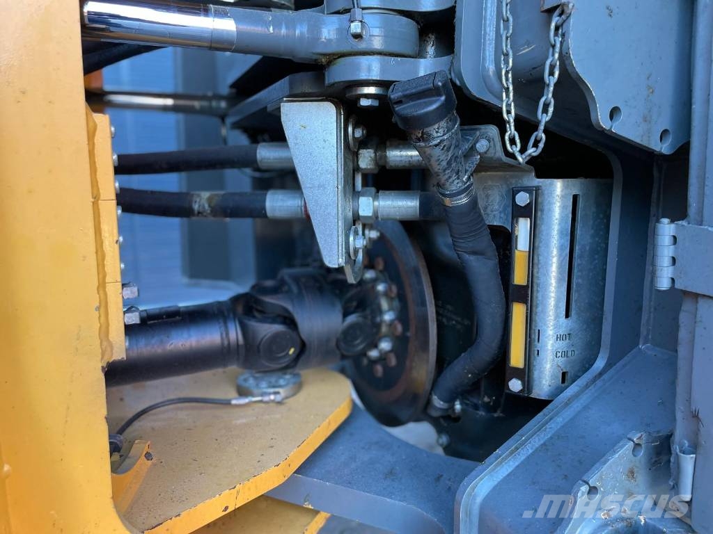 Liebherr L566 XPOWER Pyöräkuormaajat