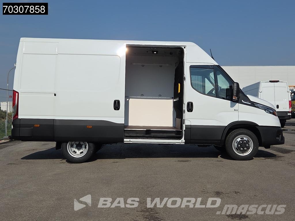 Iveco Daily 35C21 Neu! 3.0L Automatik L2H2 Doppelbereifu شاحنة مقفلة
