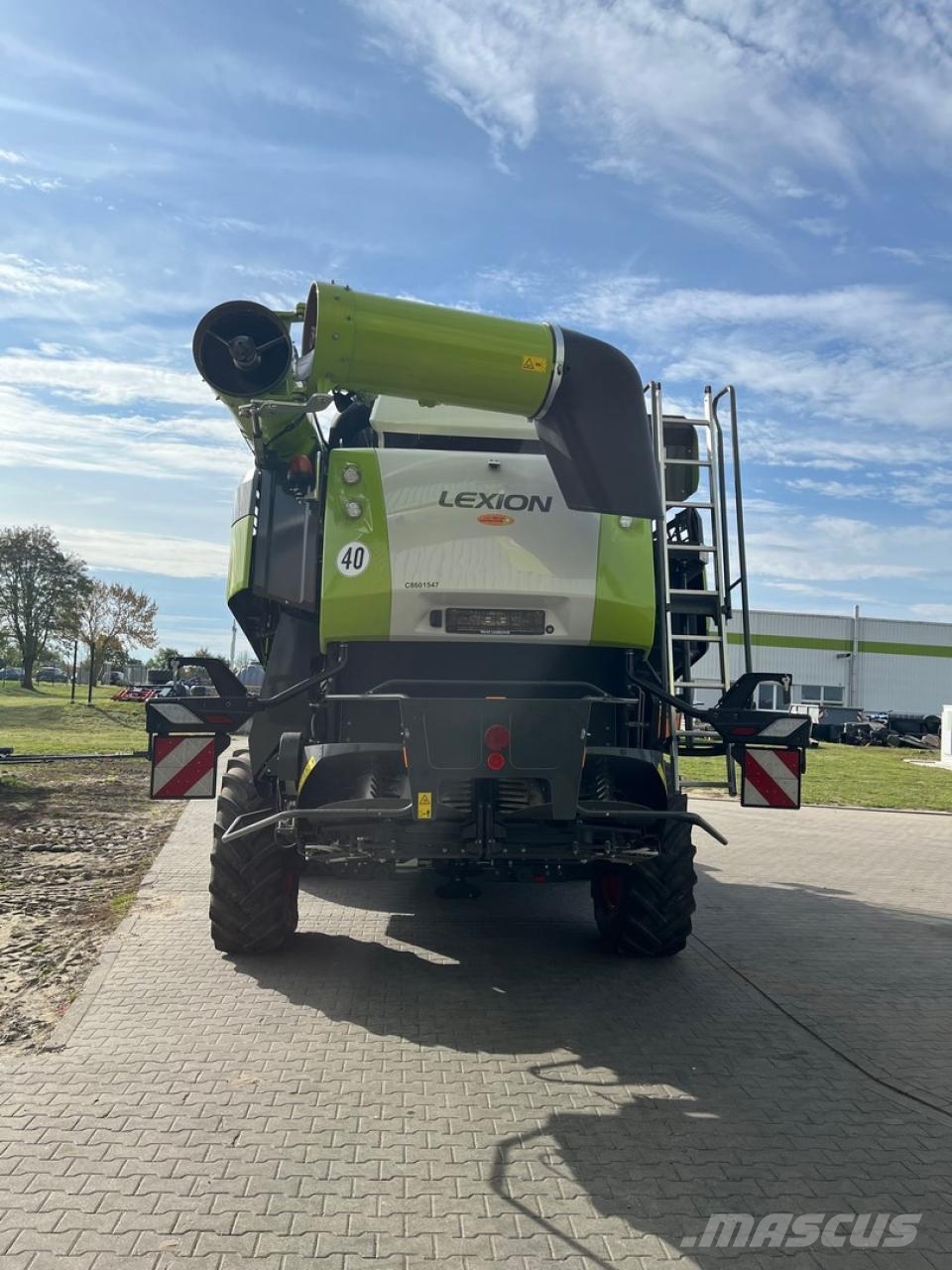 CLAAS Lexion 8700 TT Combine harvesters