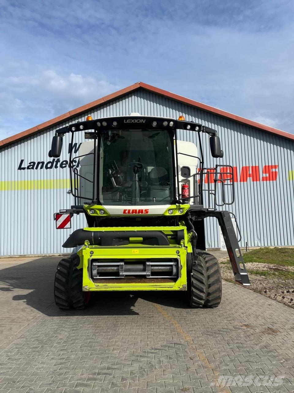 CLAAS Lexion 8700 TT Combine harvesters