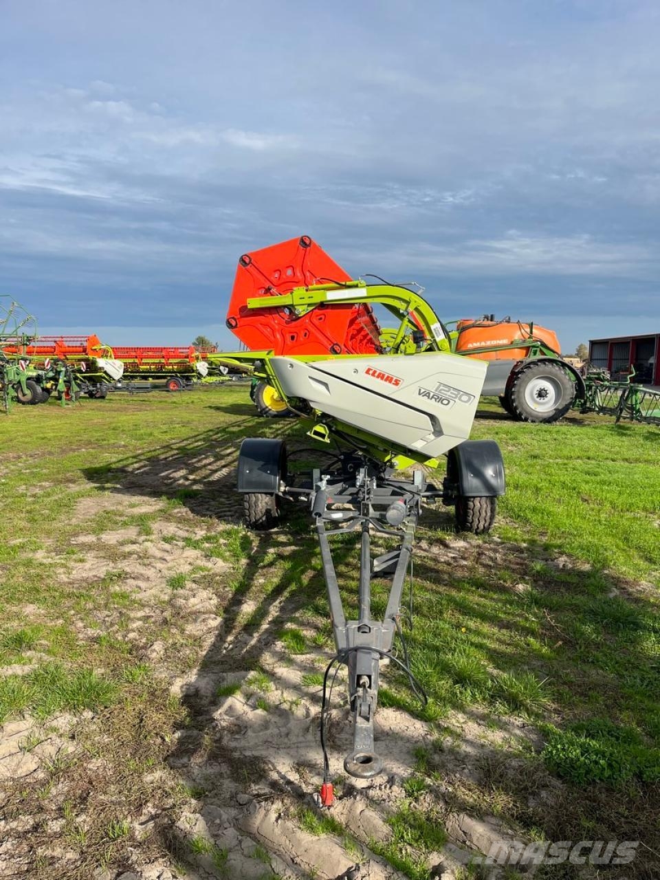 CLAAS Lexion 8700 TT Combine harvesters
