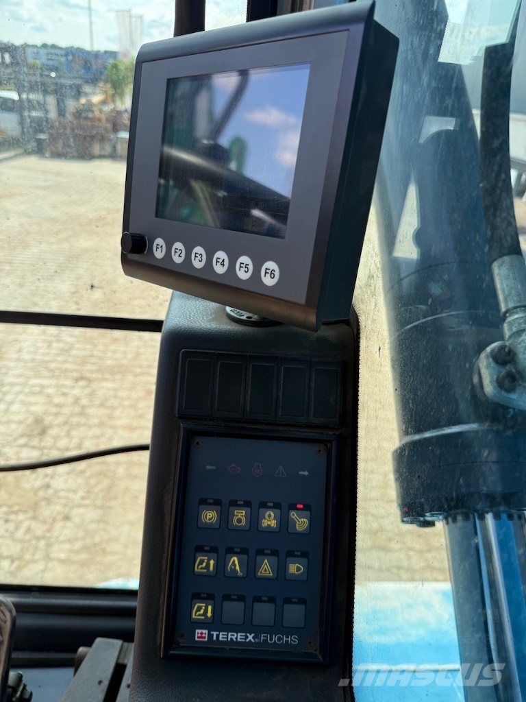 Fuchs MHL 350 D Materialumschlag