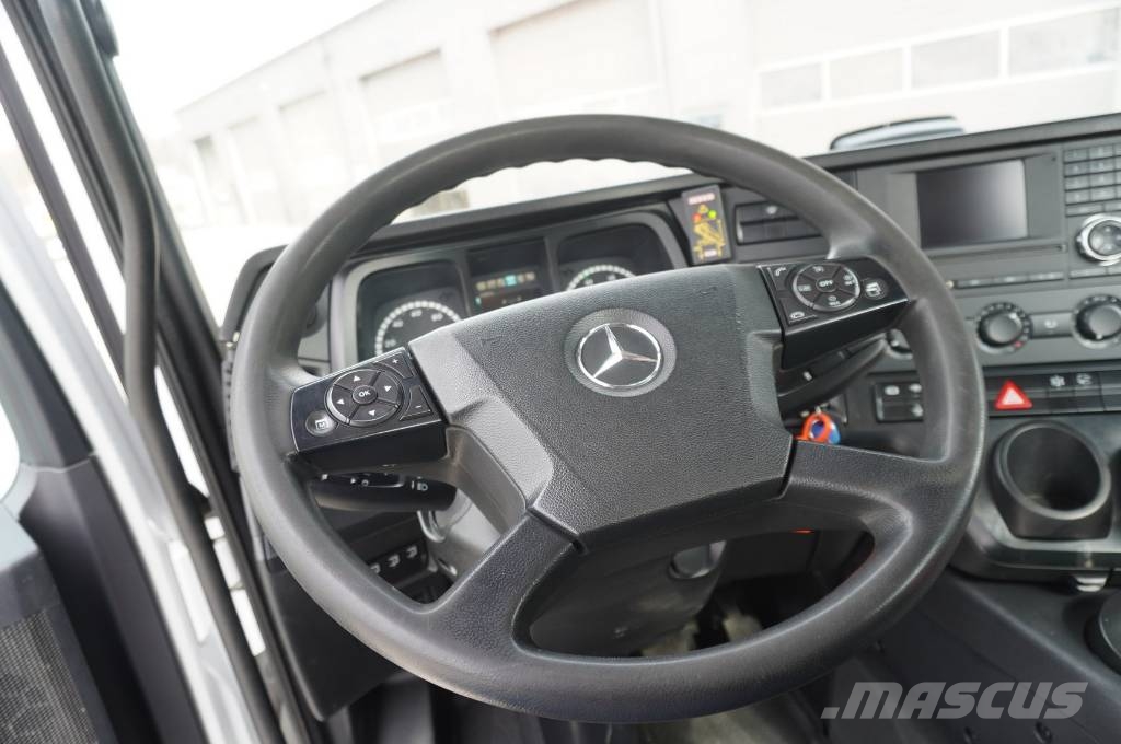 Mercedes-Benz Arocs 2633 flatbed truck / Crane FASSI F155A.0.23 Camiones grúa