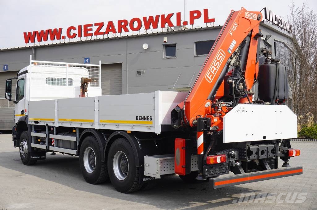 Mercedes-Benz Arocs 2633 flatbed truck / Crane FASSI F155A.0.23 Camiones grúa
