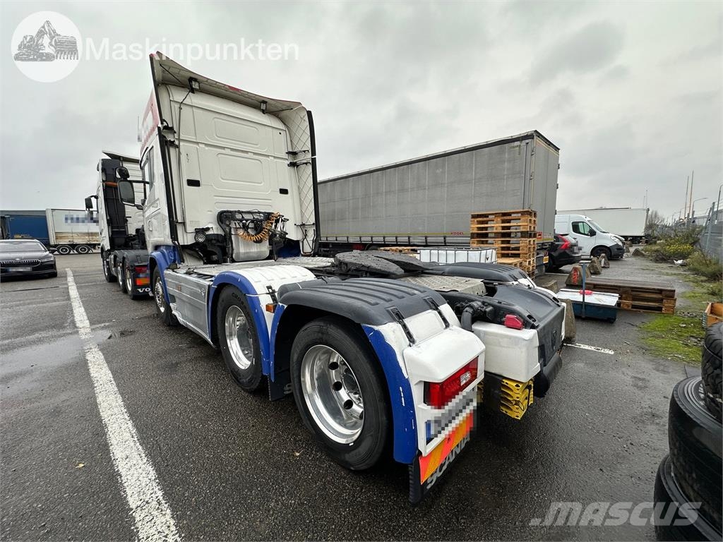 Scania R520LA6X2HNB 牵引车