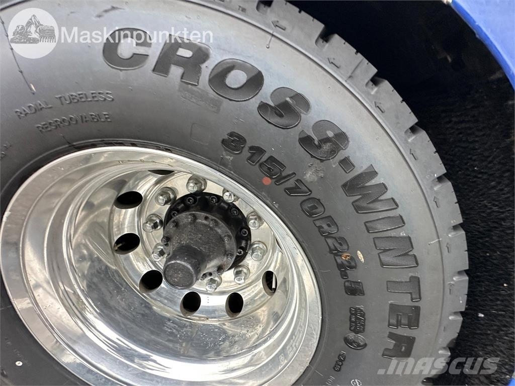 Scania R520LA6X2HNB 牵引车