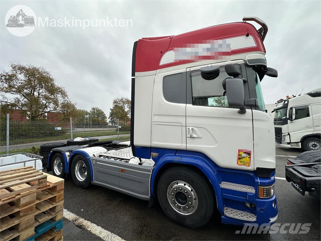 Scania R520LA6X2HNB 牵引车