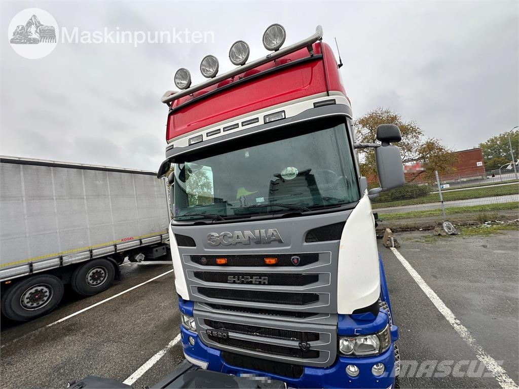 Scania R520LA6X2HNB 牵引车