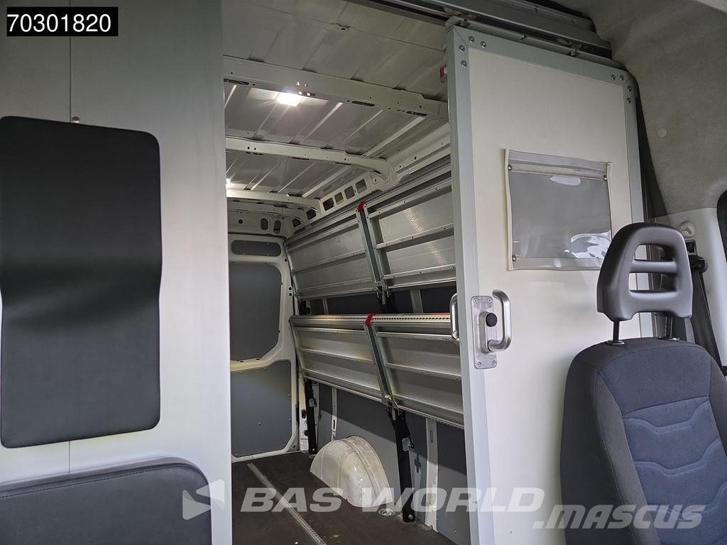 Iveco Daily 35S12 L2H2 - Capacidad de remolque de 3,5 to Lieferwagen