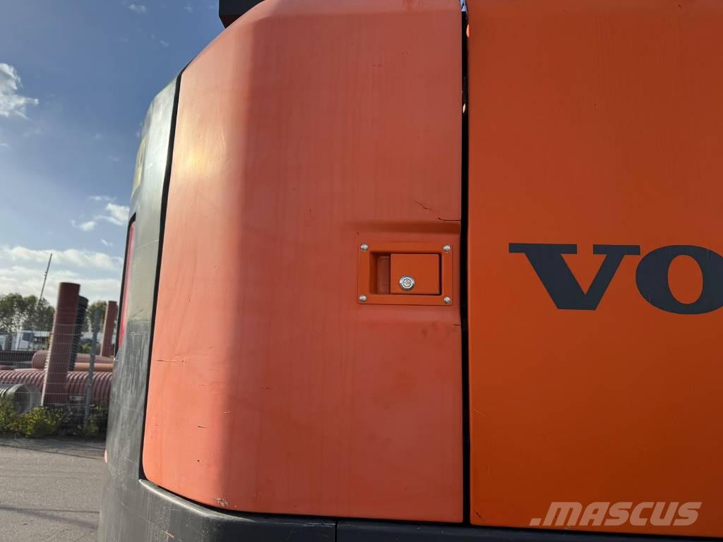Volvo ECR 305 C L Roomikekskavaatorid