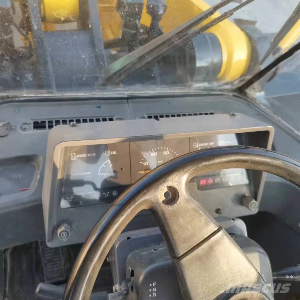Komatsu WA 320-5 Utovarivači na kotačima