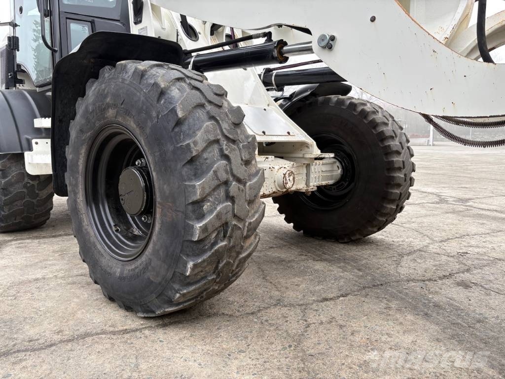 CAT 908 Cargadoras sobre ruedas