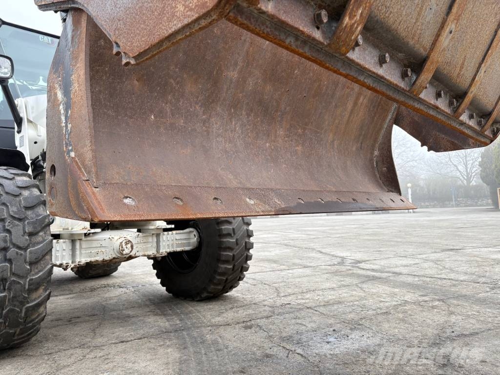 CAT 908 Cargadoras sobre ruedas