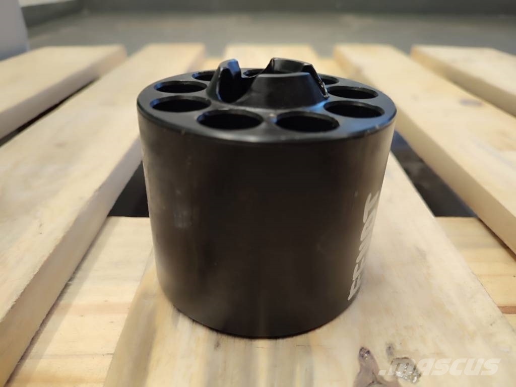 Fendt Vario ML 130 Gearbox pump cylinder E718100430012 Przekładnie