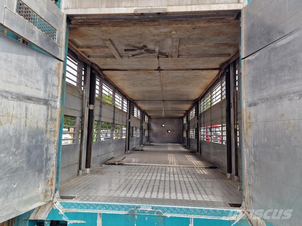 Lecitrailer Guiton livestock trailer 3 deck - Loadlift - Steer Semirremolques de ganado