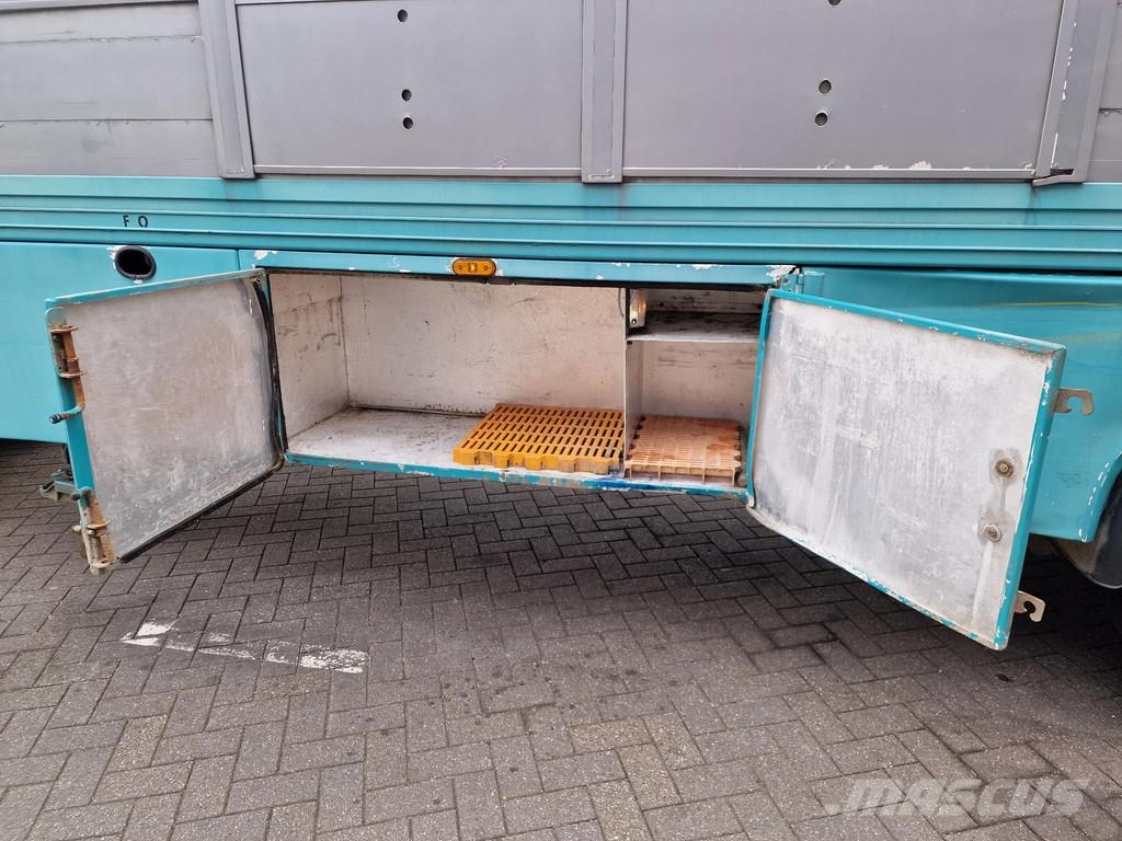 Lecitrailer Guiton livestock trailer 3 deck - Loadlift - Steer Semirremolques de ganado