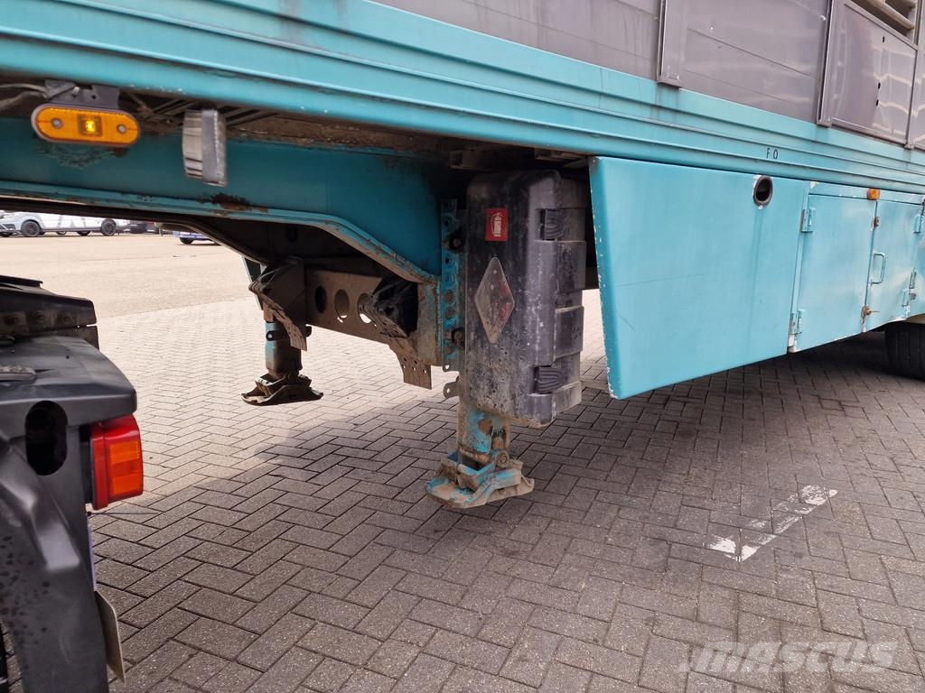 Lecitrailer Guiton livestock trailer 3 deck - Loadlift - Steer Semirremolques de ganado