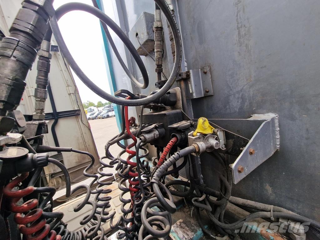 Lecitrailer Guiton livestock trailer 3 deck - Loadlift - Steer Semirremolques de ganado