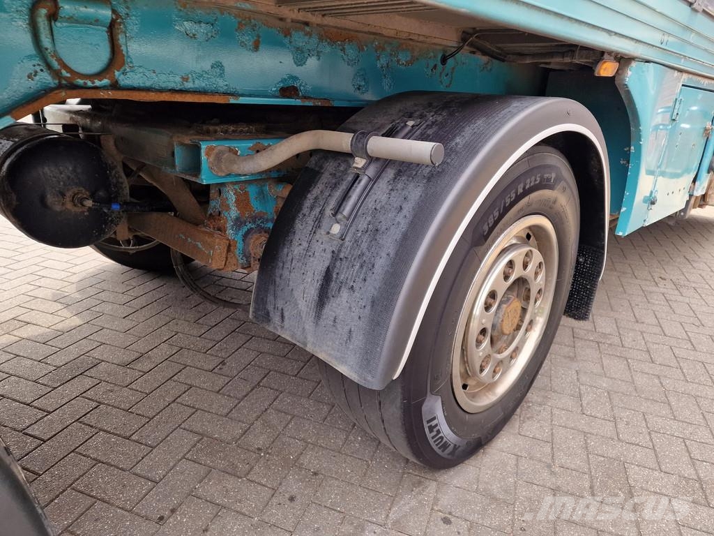 Lecitrailer Guiton livestock trailer 3 deck - Loadlift - Steer Semirremolques de ganado