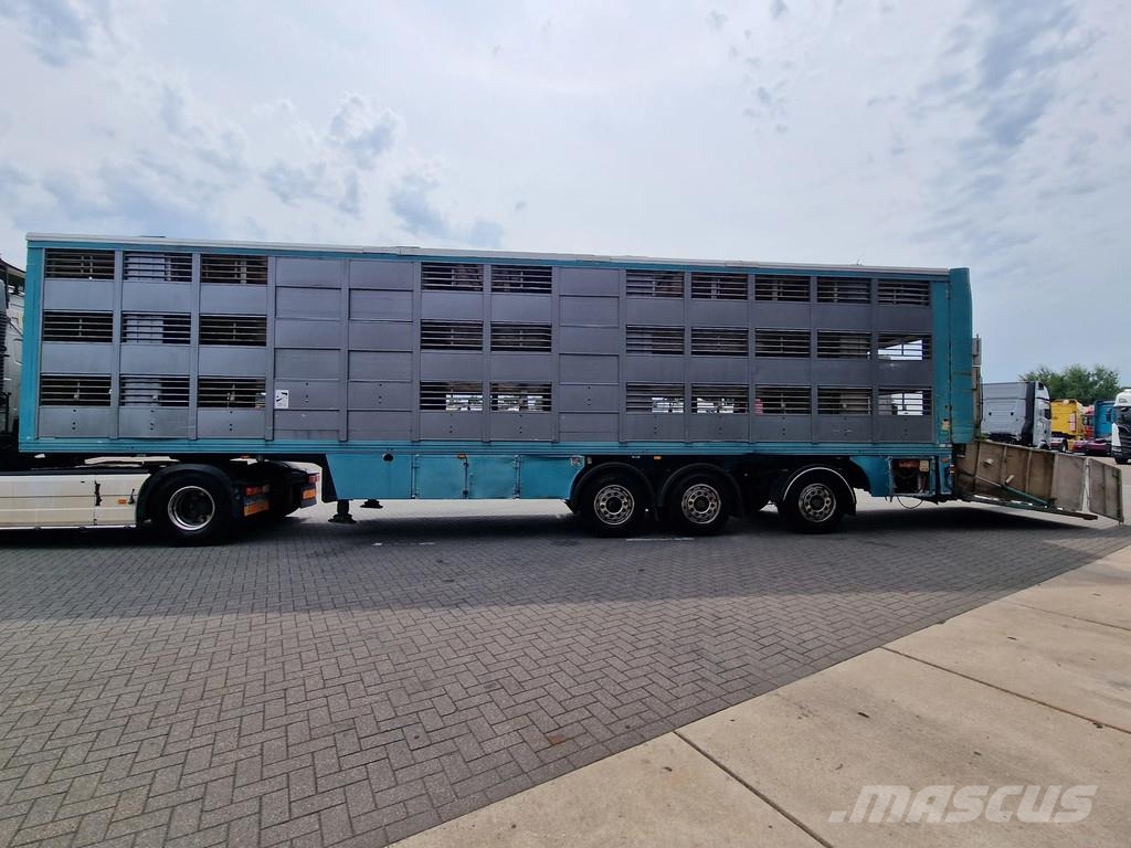Lecitrailer Guiton livestock trailer 3 deck - Loadlift - Steer Semirremolques de ganado