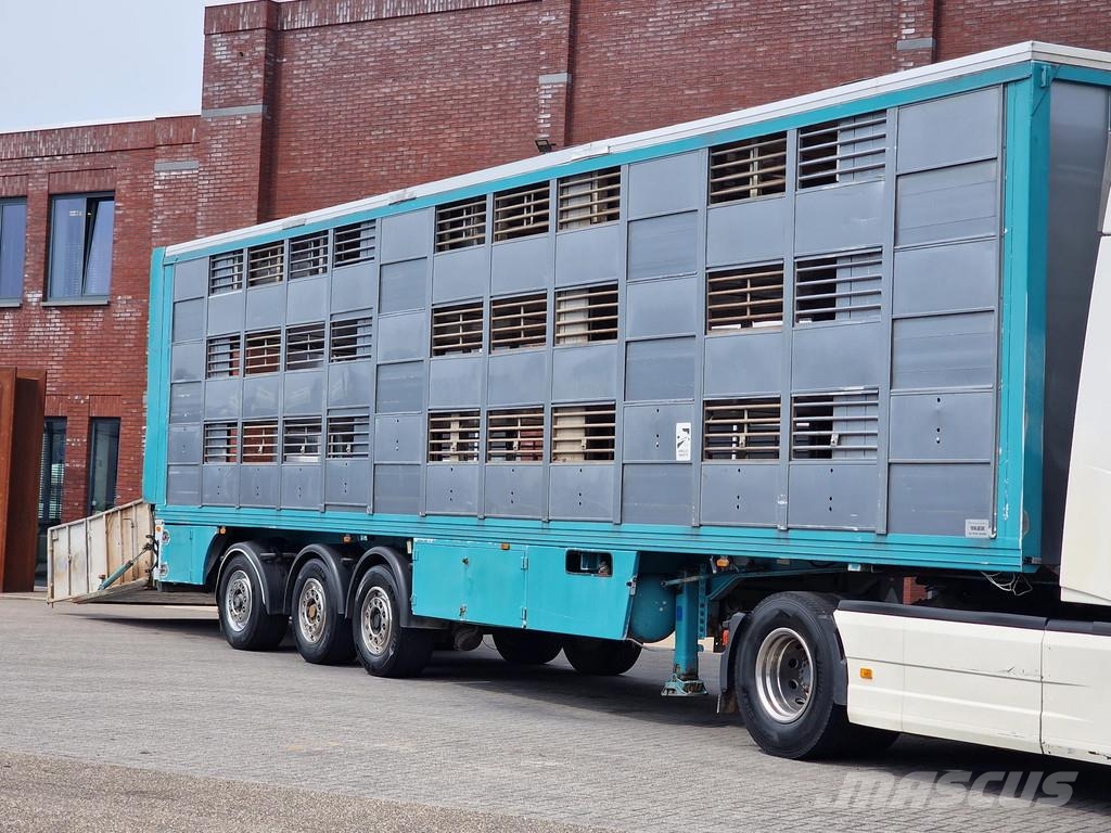 Lecitrailer Guiton livestock trailer 3 deck - Loadlift - Steer Semirremolques de ganado